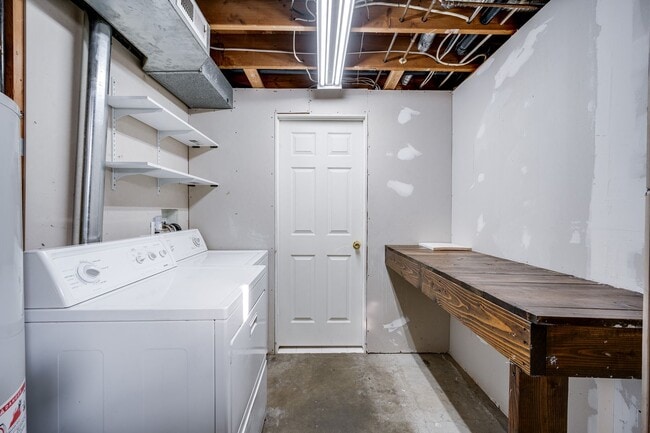 Building Photo - Charming, Partially Remodeled 4-Bedroom Ho...