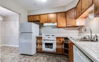 Building Photo - 211 Versailles Blvd