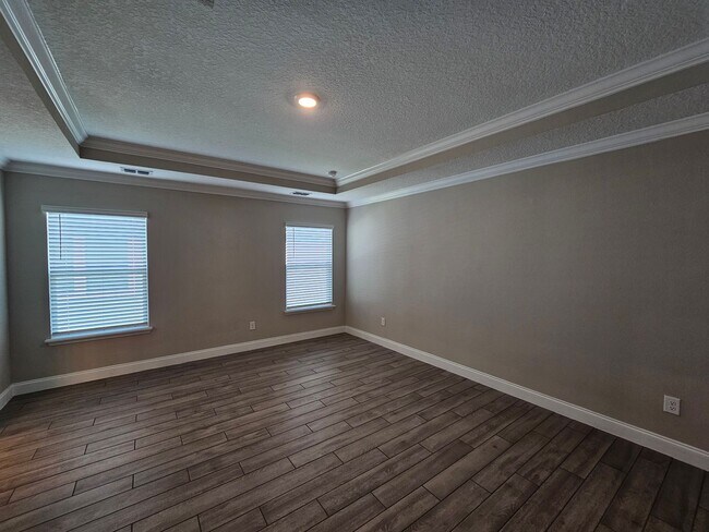 Building Photo - Sawmill Branch 4 Bedroom 2 Bath 3 Car Garage Home