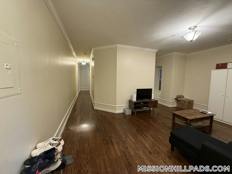 Building Photo - 712 Shawmut Ave