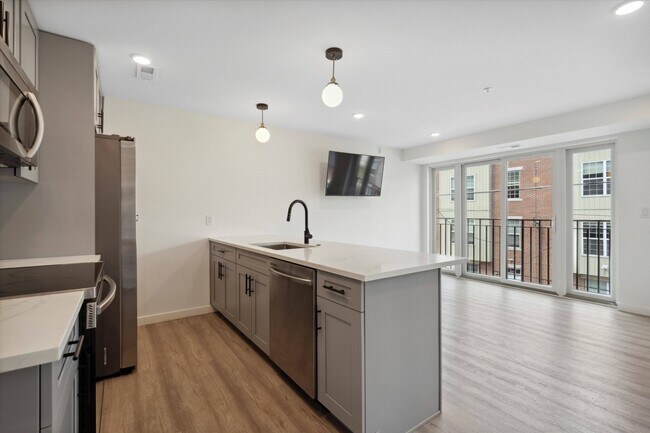 Building Photo - 1338 N 15th St