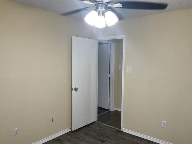 Building Photo - 6312 Fern Meadow Dr