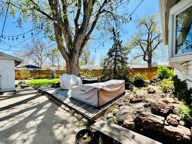 Building Photo - $0 DEPOSIT OPTION, CHARMING 3 BED 2 BATH TRADITIONAL BRICK HOME!! HUGE YARD, DETACHED GARAGE, COM...