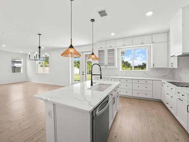 Building Photo - 5005 Golden River Ln