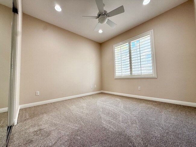 Building Photo - Gated 4 Bedroom 3 1/2 Bath Two Story Home
