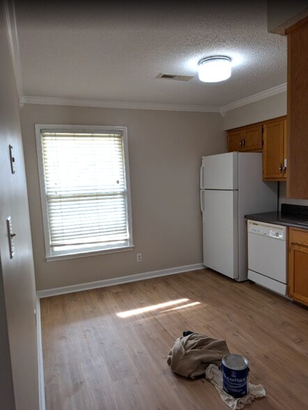 Building Photo - 2145 Westmead Dr SW