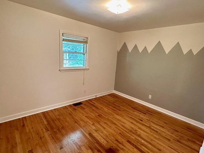 Building Photo - 408 Avery St