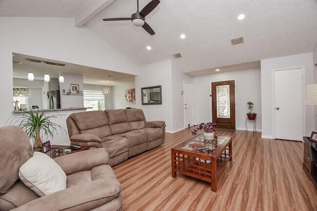 Building Photo - 2722 Amaranth Dr