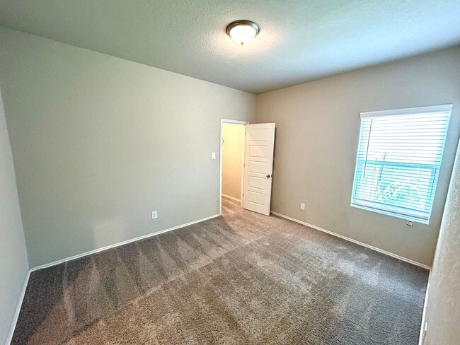 Building Photo - Beautiful 3-Bedroom Home with Office, Community Pool & Large Fenced Yard!
