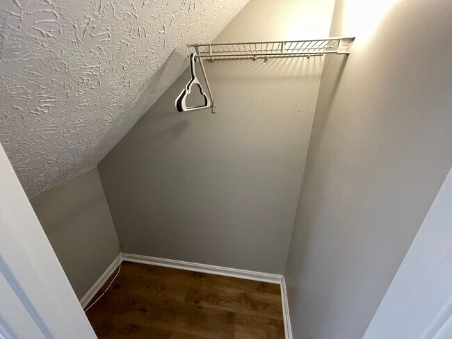 Building Photo - Cute, Efficient, and Affordable Home