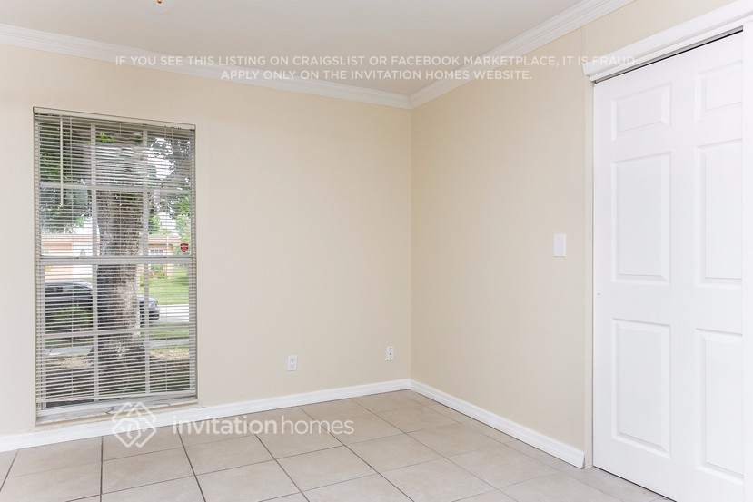 Building Photo - 6904 NW 79th St