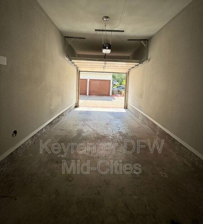 Building Photo - 13219 Emily Rd