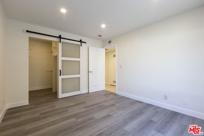 Building Photo - 2345 Highbury Ave