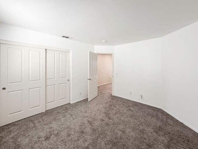 Building Photo - AVAILABLE NOW! 4 BED / 3 BATH TEMEKU HILLS HOME FOR RENT! LARGE BACKYARD + AMENITIES GALORE!