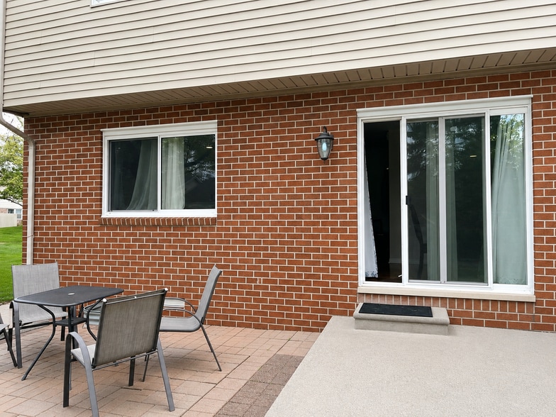 Patio - 901 Kirts Blvd