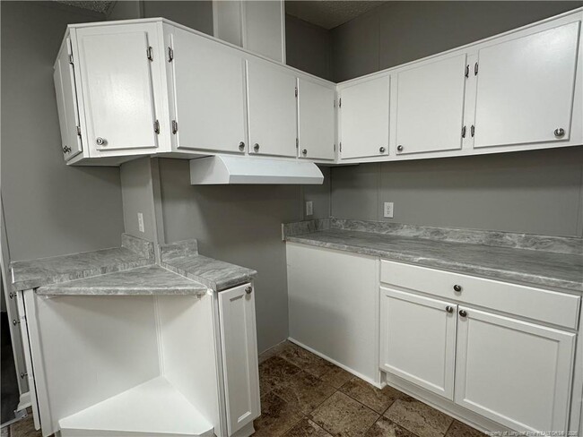 Building Photo - 4921 Sand Mine Dr