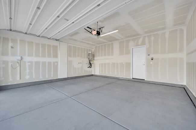 Building Photo - 10265 Restless River St