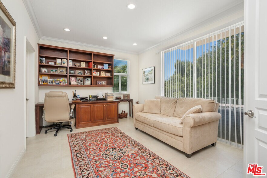 Building Photo - 7201 Rockridge Ter