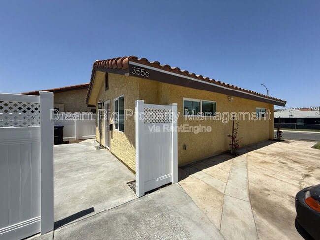 Building Photo - 3556 Harrison St