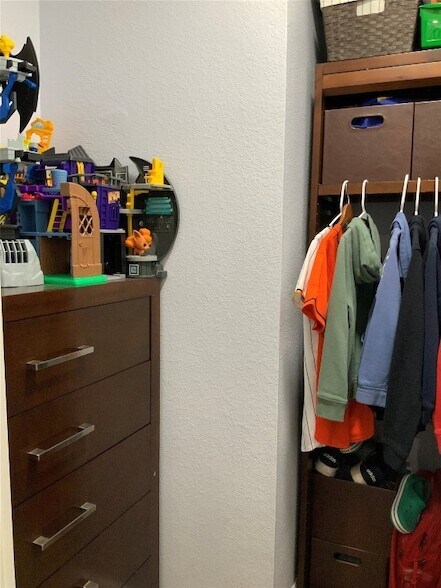 Building Photo - 15506 Red Pine Ridge Way