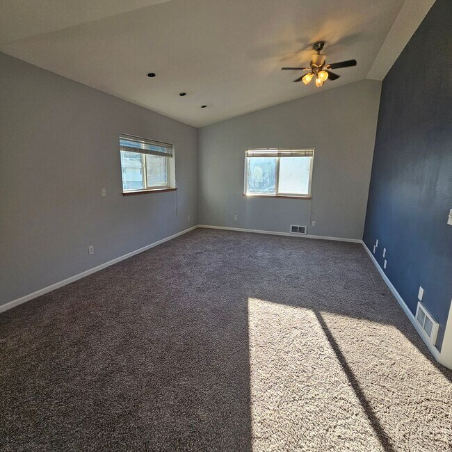 Building Photo - Charming 1-Bedroom Home with Spacious Backyard, 2 car garage & Modern Amenities – Pet Friendly!