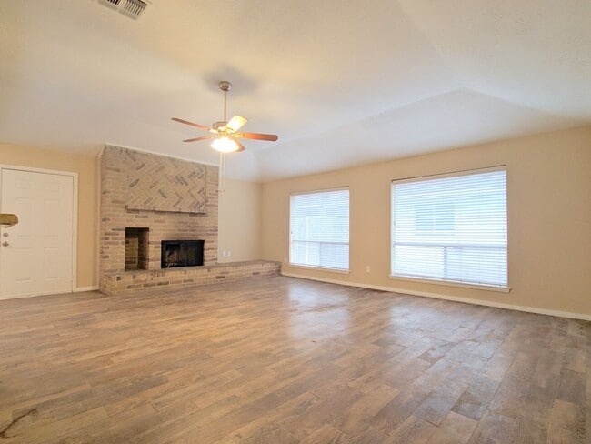 Building Photo - 4410 Dawn Creek Ln