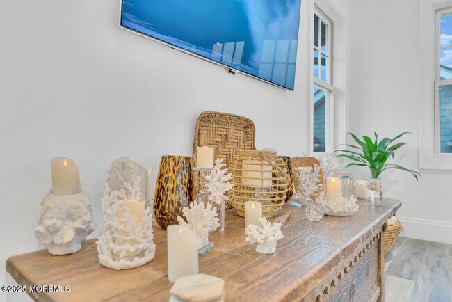 Building Photo - 985 Ocean Ave