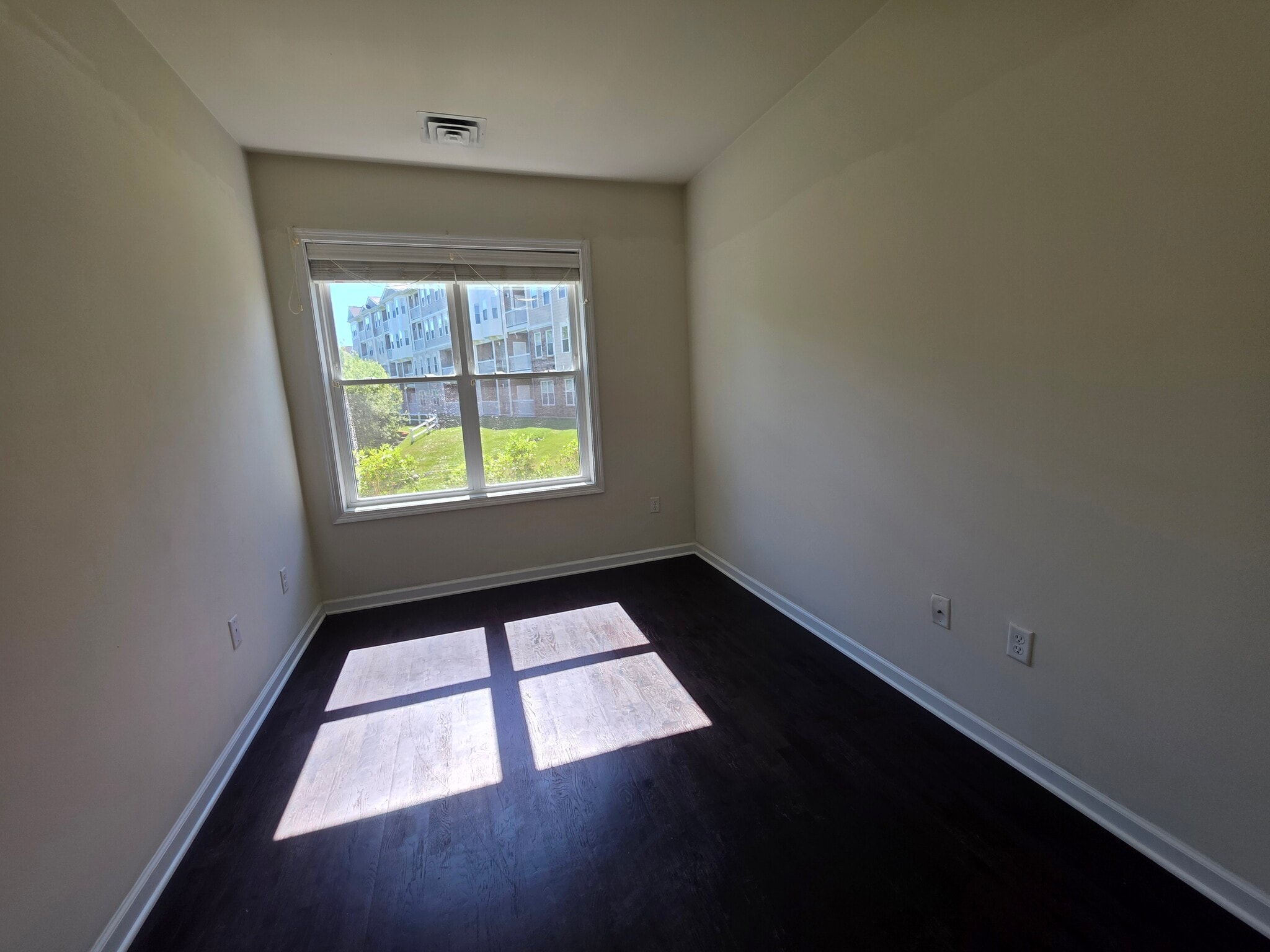 Building Photo - 130 Trotter Rd