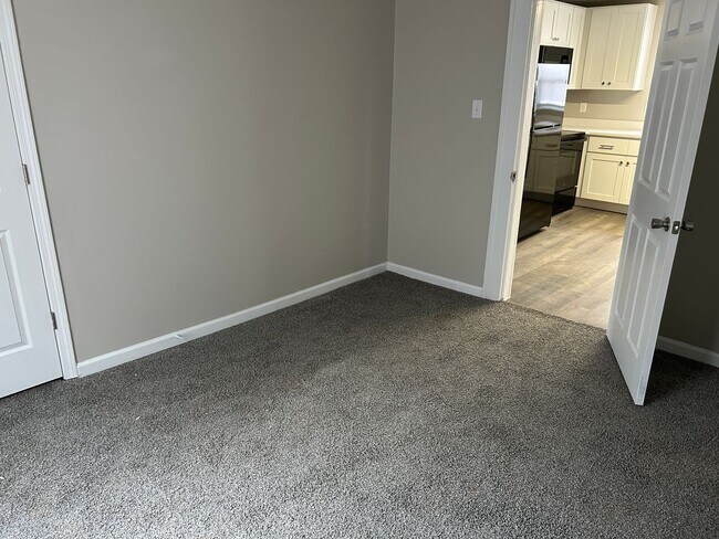 Building Photo - 4031 Sheraton St