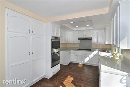 Building Photo - 7252 Elmsbury Ln