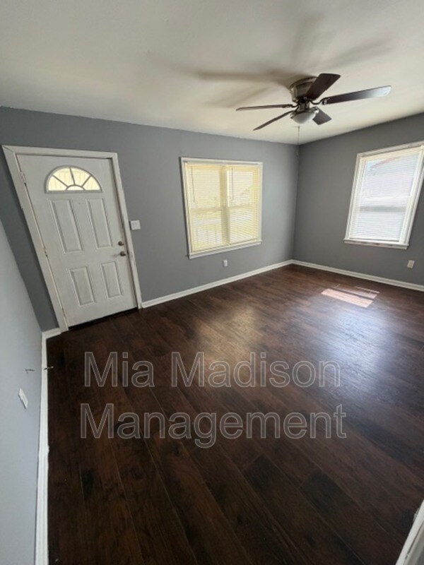 Building Photo - 5321 Athena Dr