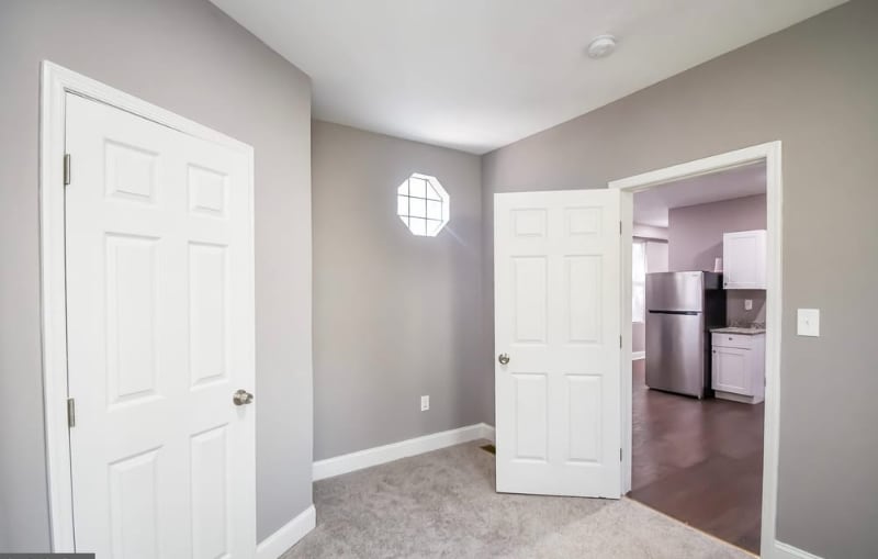 Building Photo - 449 S Augusta Ave