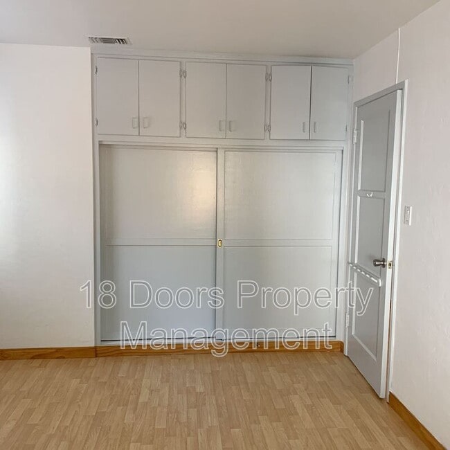 Building Photo - 5167 Tipton St