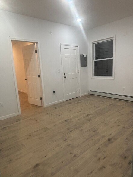 Building Photo - 155 16th Ave