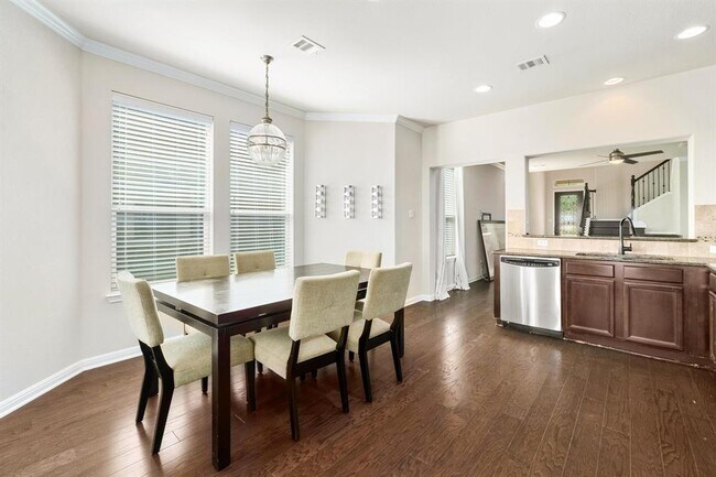 Building Photo - 9621 Solana Vista Loop