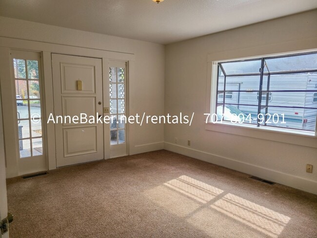 Primary Photo - Close to Downtown Cloverdale