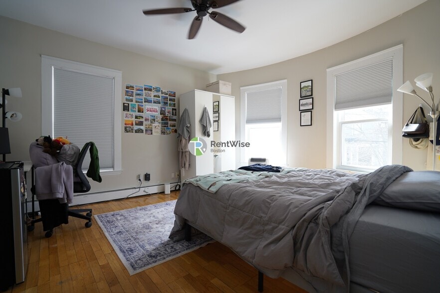 Building Photo - 27 Emery St