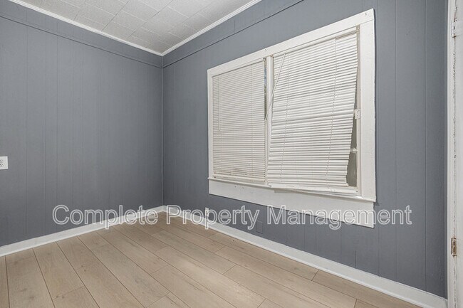 Building Photo - 5906 5th St S