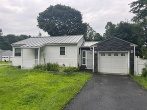 Building Photo - 2 Bedroom with one car garage