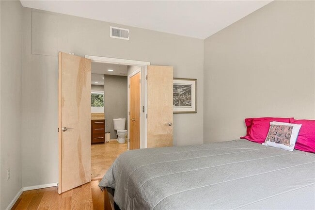 Building Photo - 1600 Barton Springs Rd