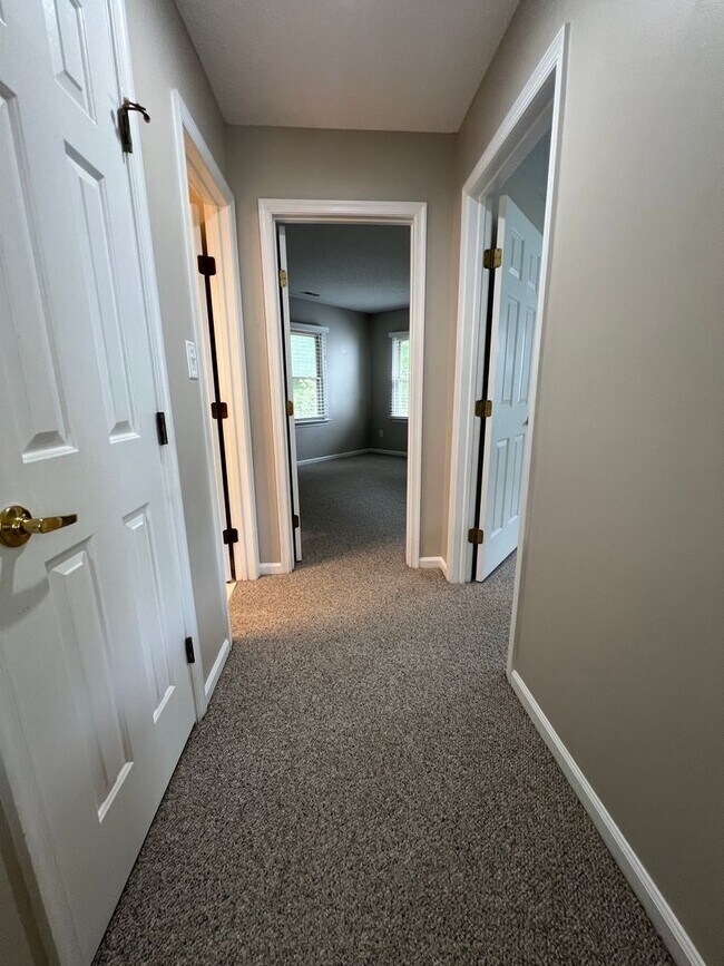 Building Photo - Beautifully Updated Kiln Creek Home with G...
