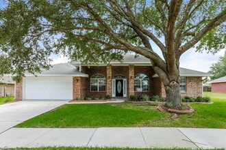 Building Photo - 3209 Silverado Cir