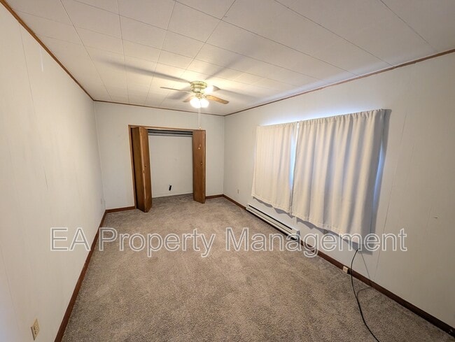 Building Photo - 3204 La Veta Dr
