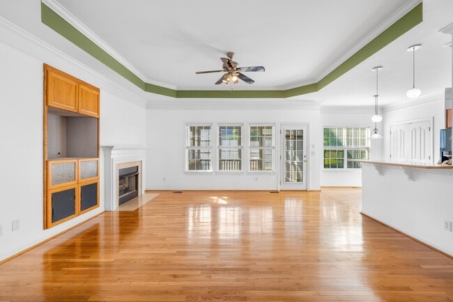 Building Photo - 8422 Bampton Dr