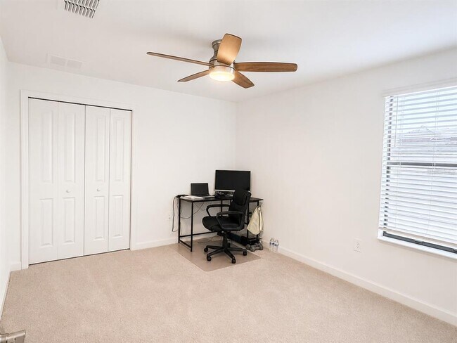 Building Photo - 15115 Sea Salt Wy