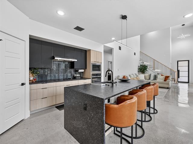 Building Photo - 1941 Glenmore Ave