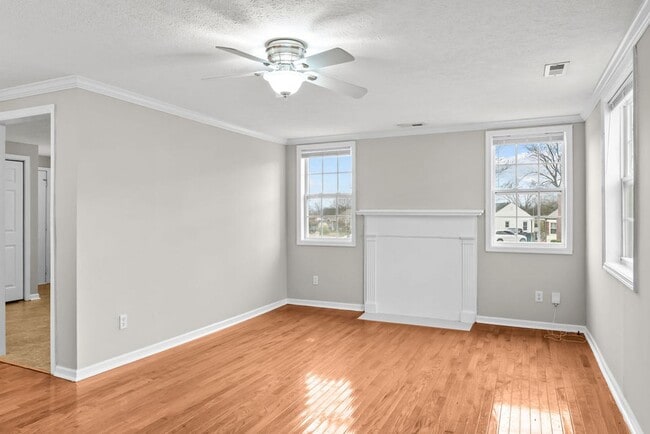 Building Photo - Cozy 3bd/2bth Cottage in Alcoa!