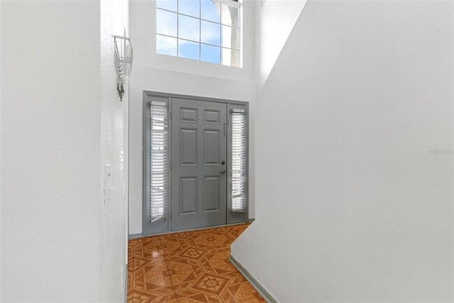 Building Photo - 125 Vista View Ave