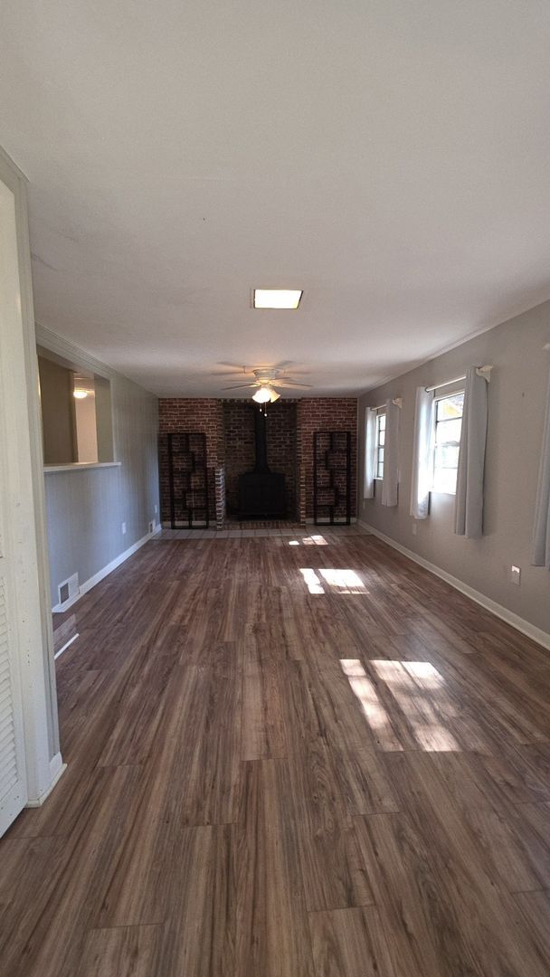 Building Photo - Quaint 3 Bedroom, one and a half bath home close to downtown St Augustine off SR 16
