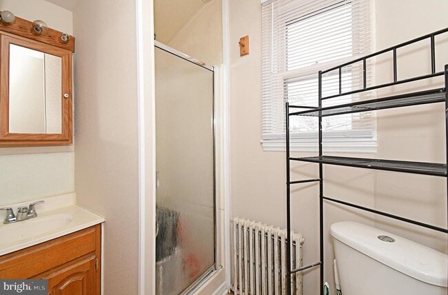 Building Photo - 254 Morris St